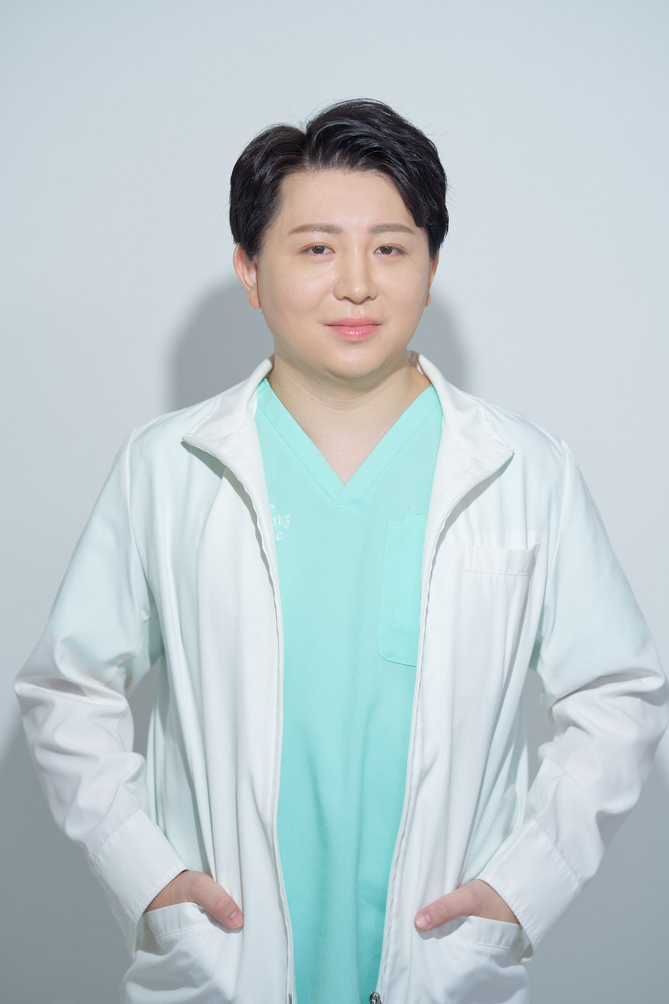 院長 土門 駿也